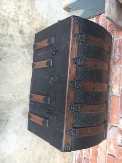 Very Ornate Antique Hinged Chest Trunk