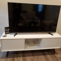 TV Stand (New)