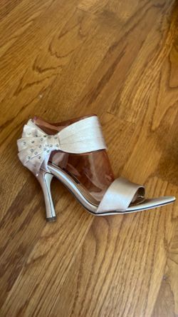Nina heels size 5 1/2 new