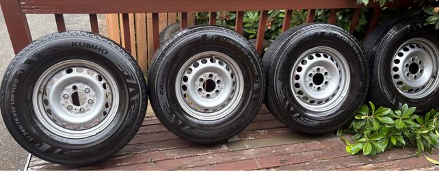 Kuhmo LT 245/75 R16 tires/wheels