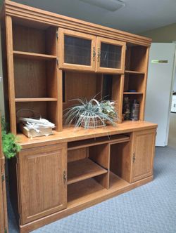 Hutch/ Cabinet