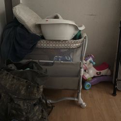 Bassinet  And Bath