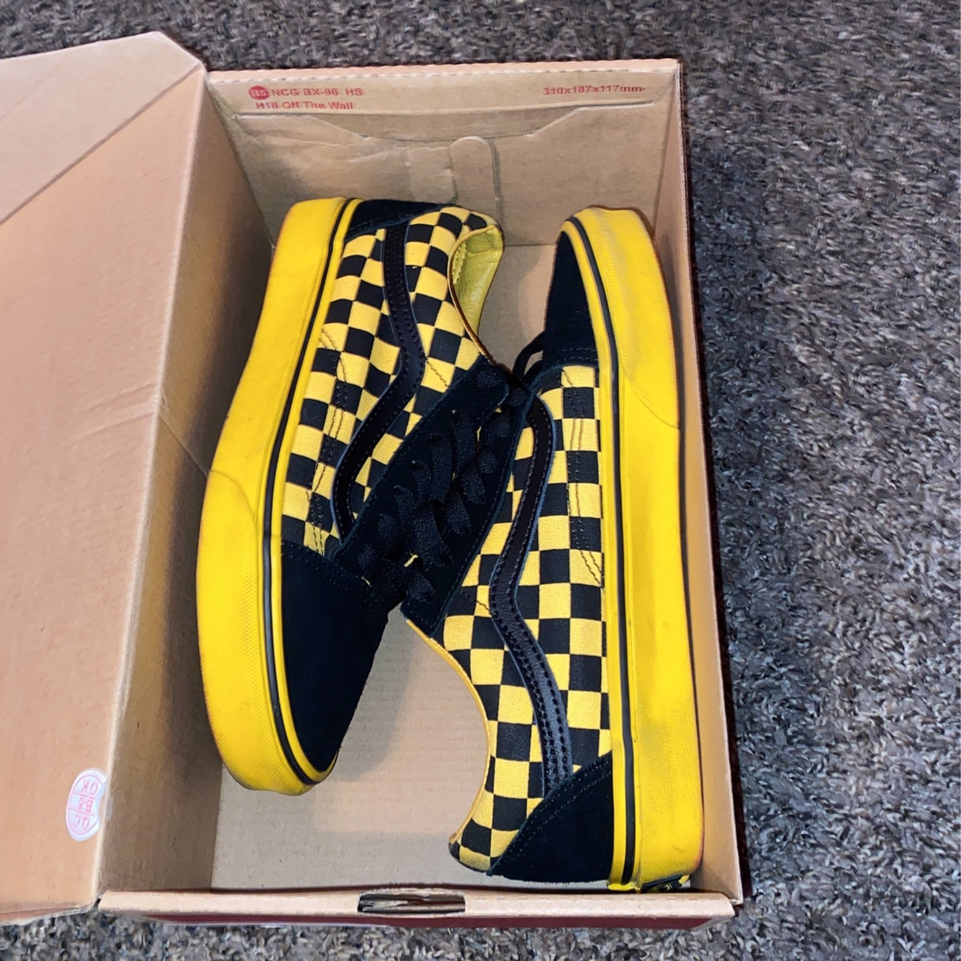 yellow/black checkered old skool vans