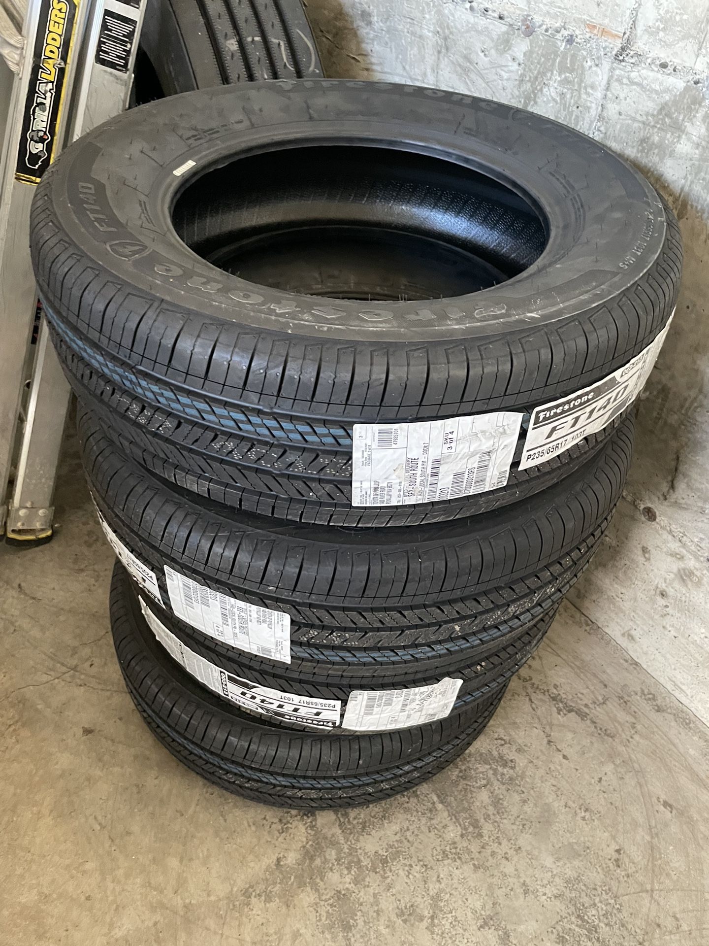 Firestone Tyres FT 140