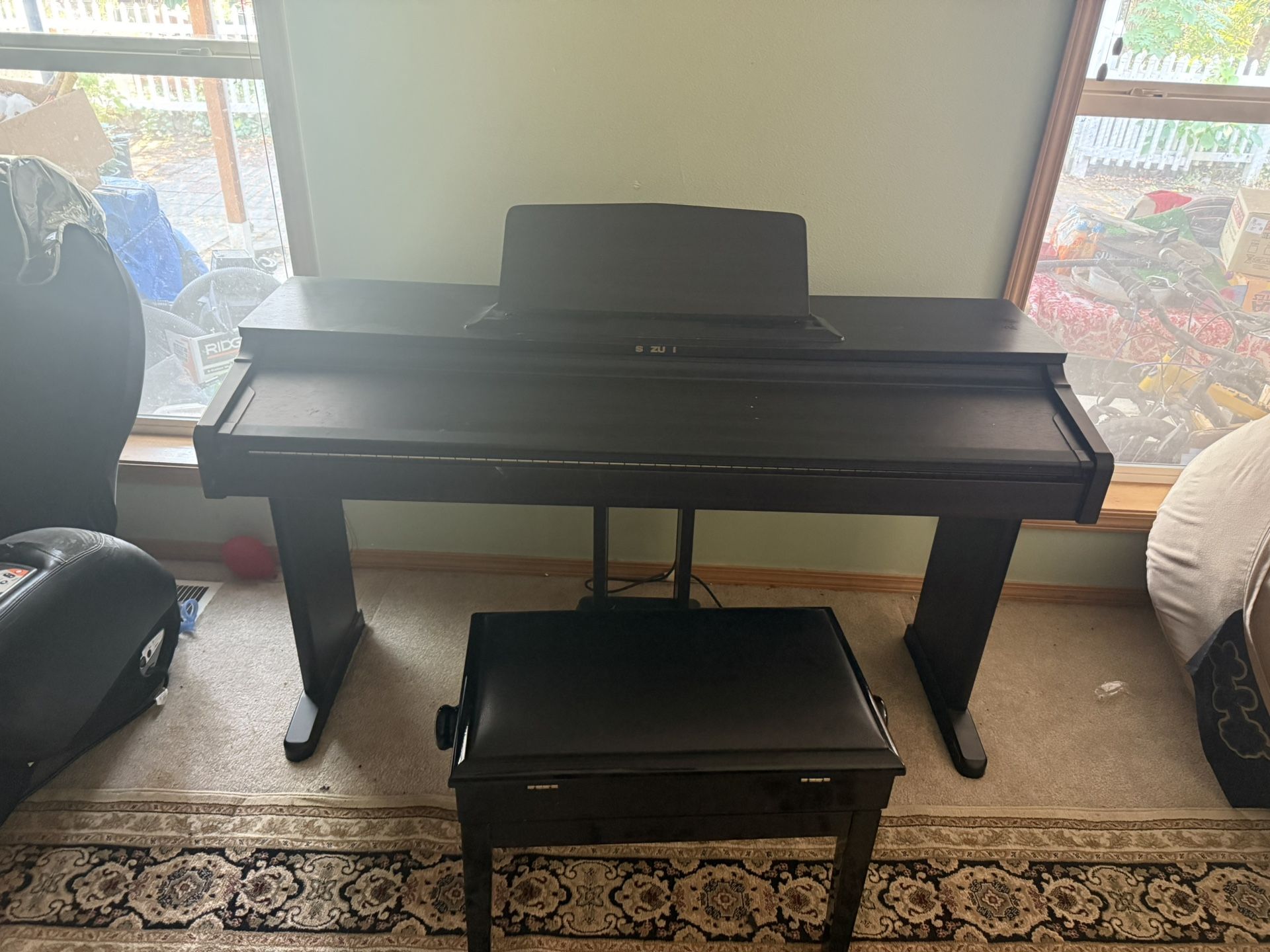 Suzuki Electric Piano