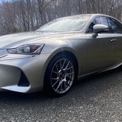 2018 Lexus IS 300