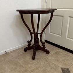 Accent Table