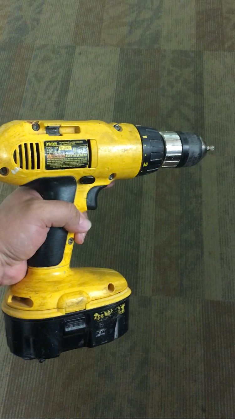 DeWaLt power driver drill, bare tool no battery.