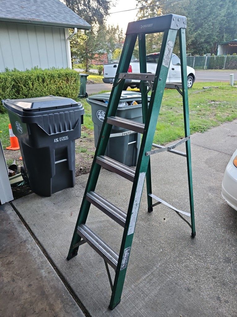 Husky Ladder