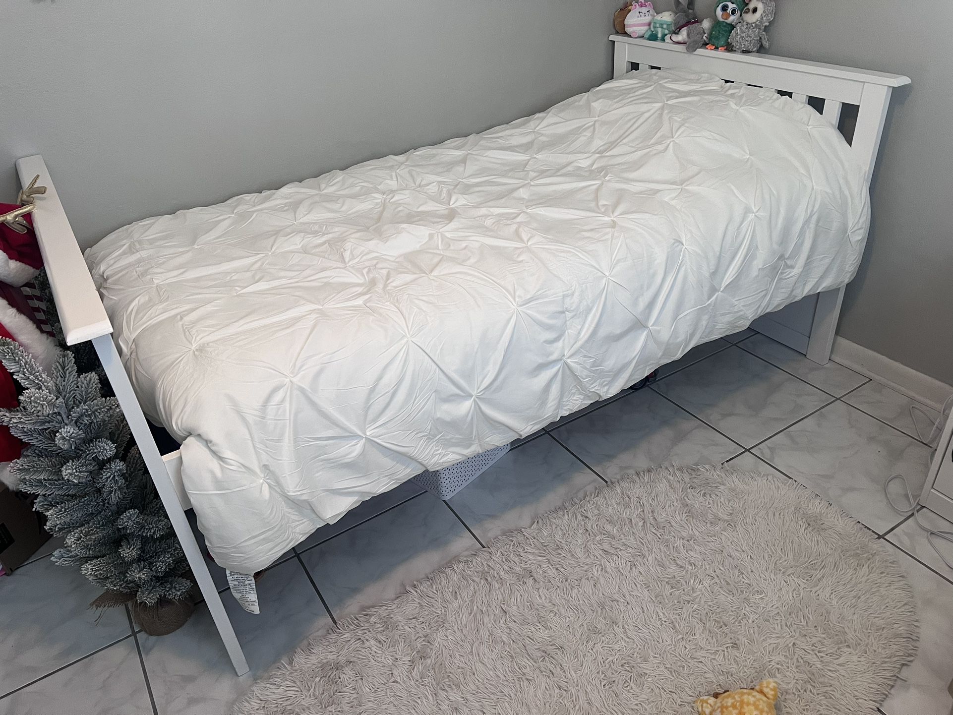 Twin Bed With Trundle In White