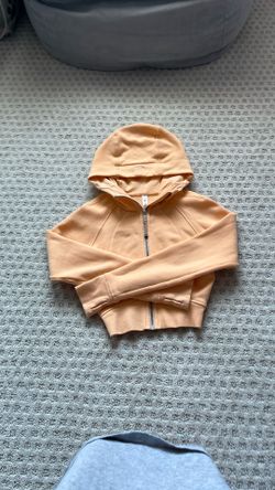 Lululemon Cropped Scuba