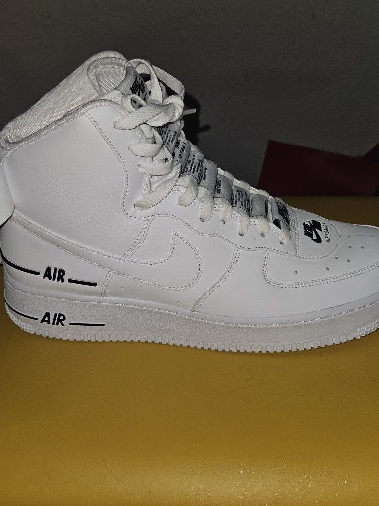 Nike Mens Air Force 1 07' LV8 3 CJ1379 100 - Size 13 White/White/Black