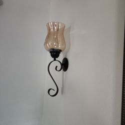 2 Wall Sconces
