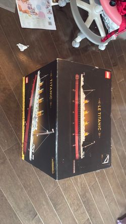 Titanic box