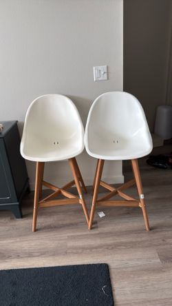 set of counter chairs
