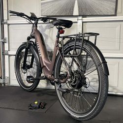 AVENTON LEVEL 3 STEP-THROUGH EBIKE