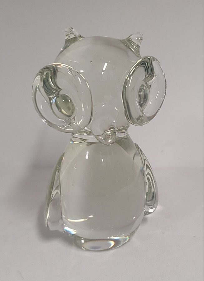 Beautiful Vintage MCM Clear Glass Owl Paperweight