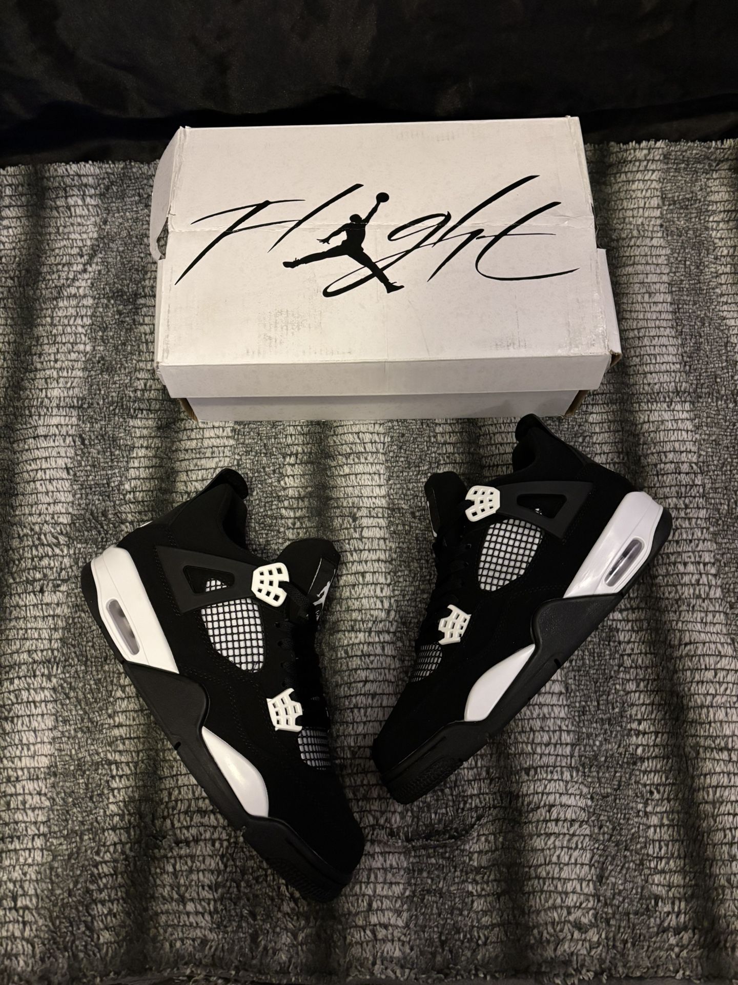 White Thunder Jordan 4s Size 10 Men’s Sneakers