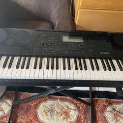 Casio WK-6600 Electric Piano