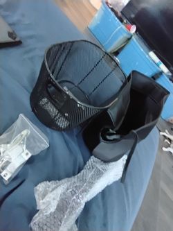Cesta para llevar el pero entre la persona y el timón hasta 18 libras va seguro y bien apuntado agarrado de tres parte de la bicicleta y va seguro nue
