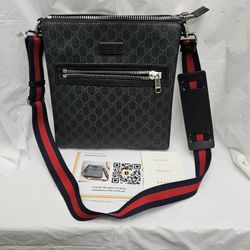 Authentic Entrupy Certified Gucci GG Supreme Messenger Bag in black and grey coated canvas. 