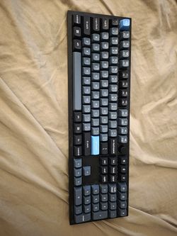 Keychron Q6 Pro  Wireless Mechanical Keyboard Aluminum (Needs Repair)