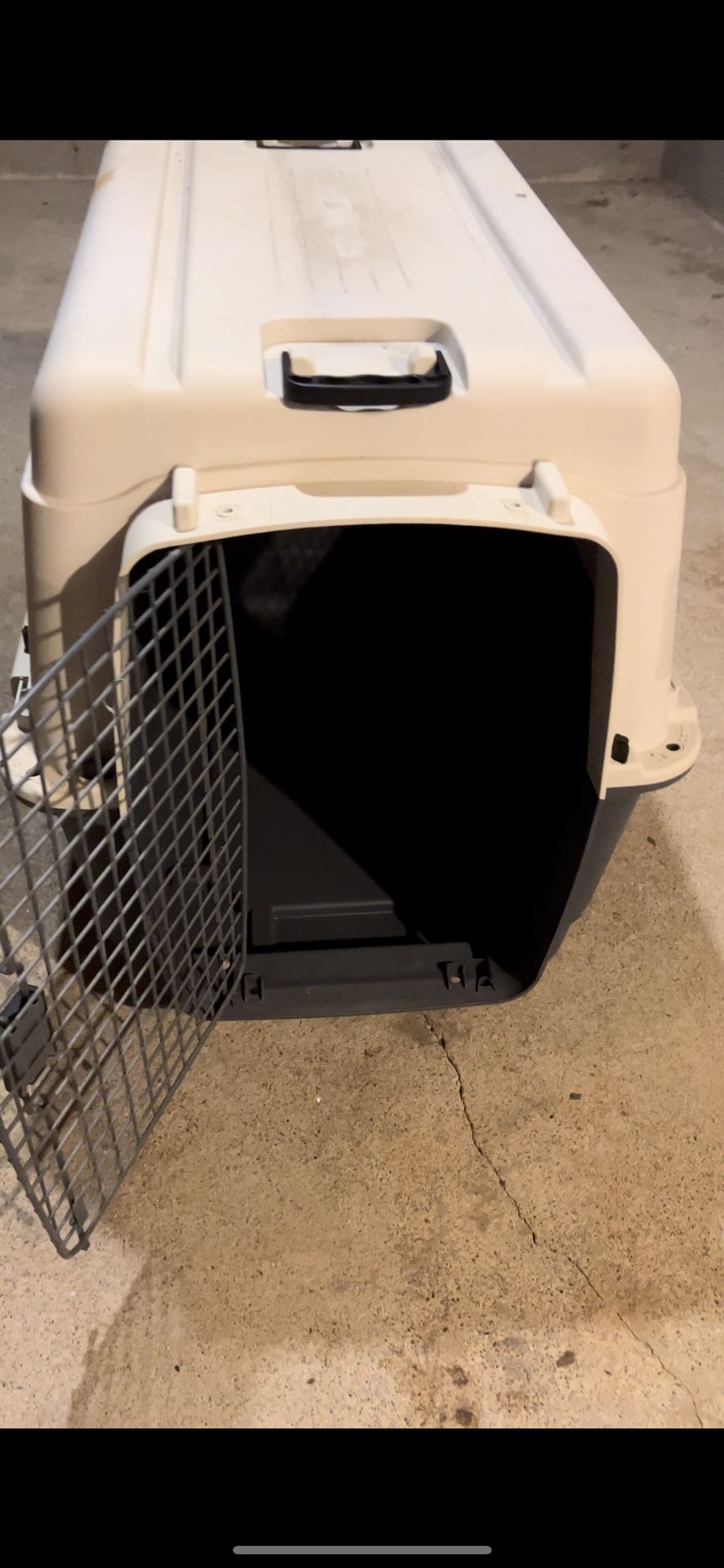 Portable dog crate