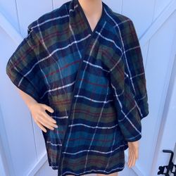 Old Navy Women’s Plaid Blanket Shawl Wrap – Navy Green Tartan Ruana Scarf Poncho