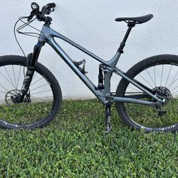 2022 MTB YT CSRBON IZZO CORE 2