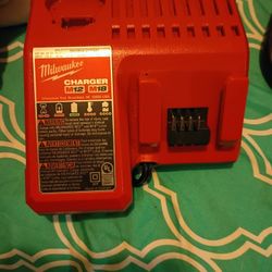 Milwaukee Battery Charger