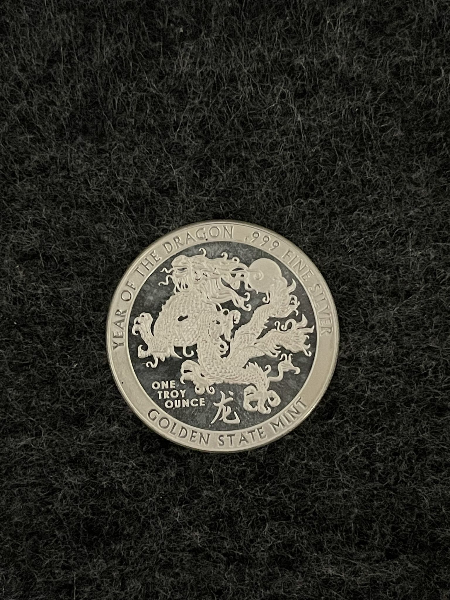 1 oz. Year of the Dragon Chinese Lunar Calendar round .999 fine silver