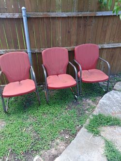 Vintage warmack metal lawn chairs