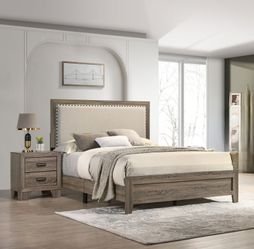 4 pc QUEEN bedroom set included bed,one Nightstand, dresser and mirror
