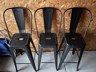 Black Bar Stools With Backrests