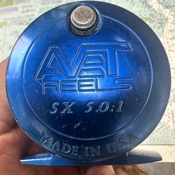 Original Avet SX 5.0:1 Lever Drag Reel in Excellent Condition
