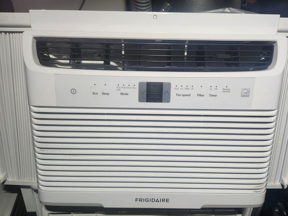 Frigidaire Ac Like New 