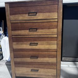 Drawer Chest - Dresser