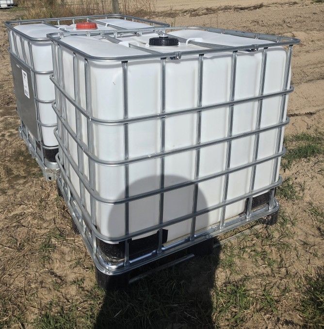 Water Tanks - 265 Gallon IBC Totes