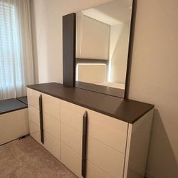 Cama con poco tiempo de uso