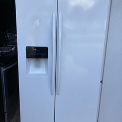 Amana Refrigerator 36W69H Everything Works Good 1 Month Warranty delivery Available 
