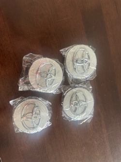 SET OF 4 TOYOTA WHEEL RIMS CENTER CAPS SILVER/CHROME LOGO 62MM CAMRY