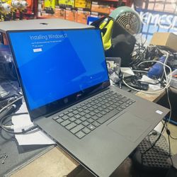 Dell Precision 5520 Bus. Laptop 15.6” FHD i7-7700HQ 256 Gb SSD 16GB WIN 11