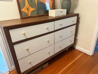 Mcm dresser