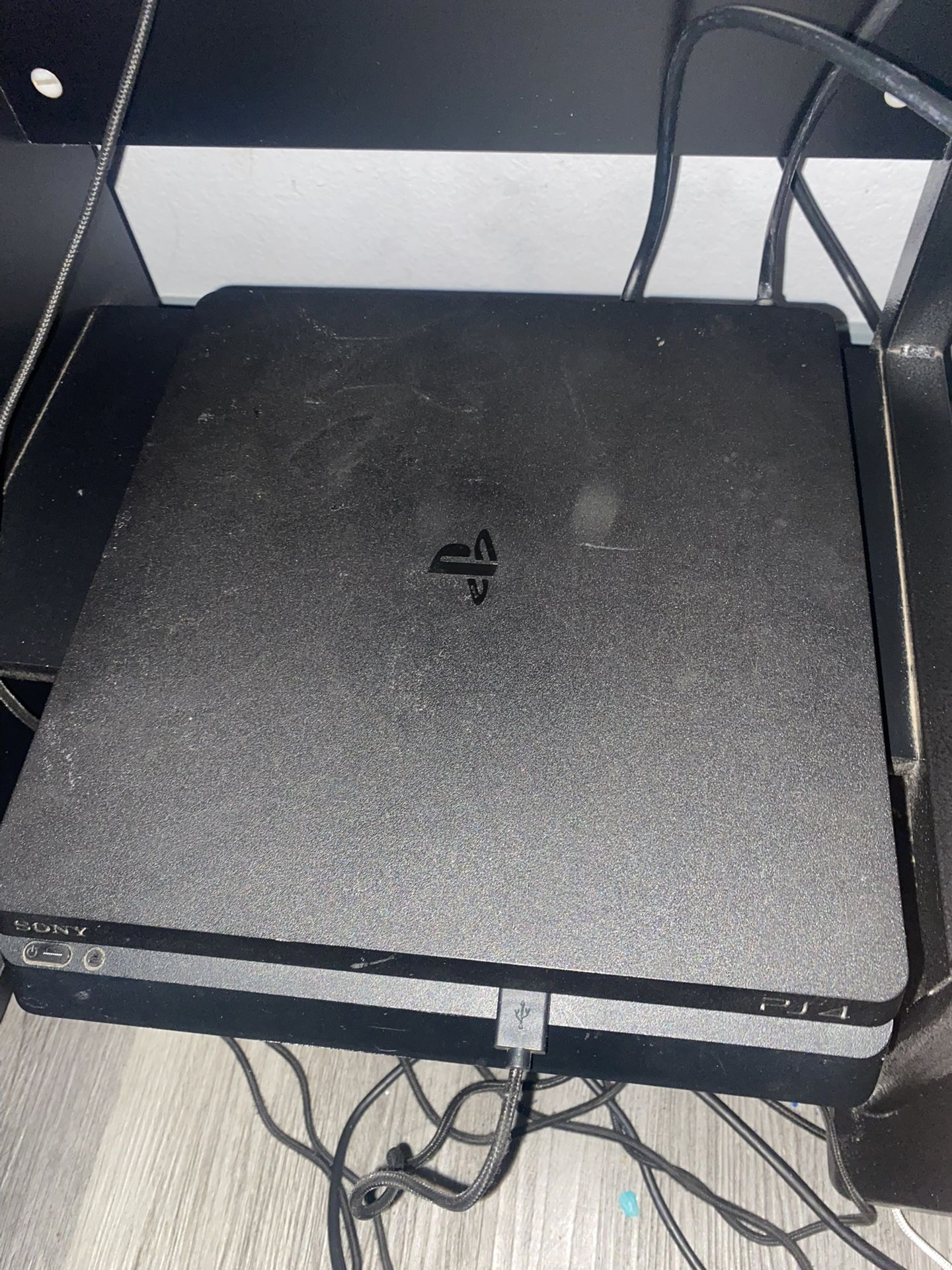 PS4 Slim