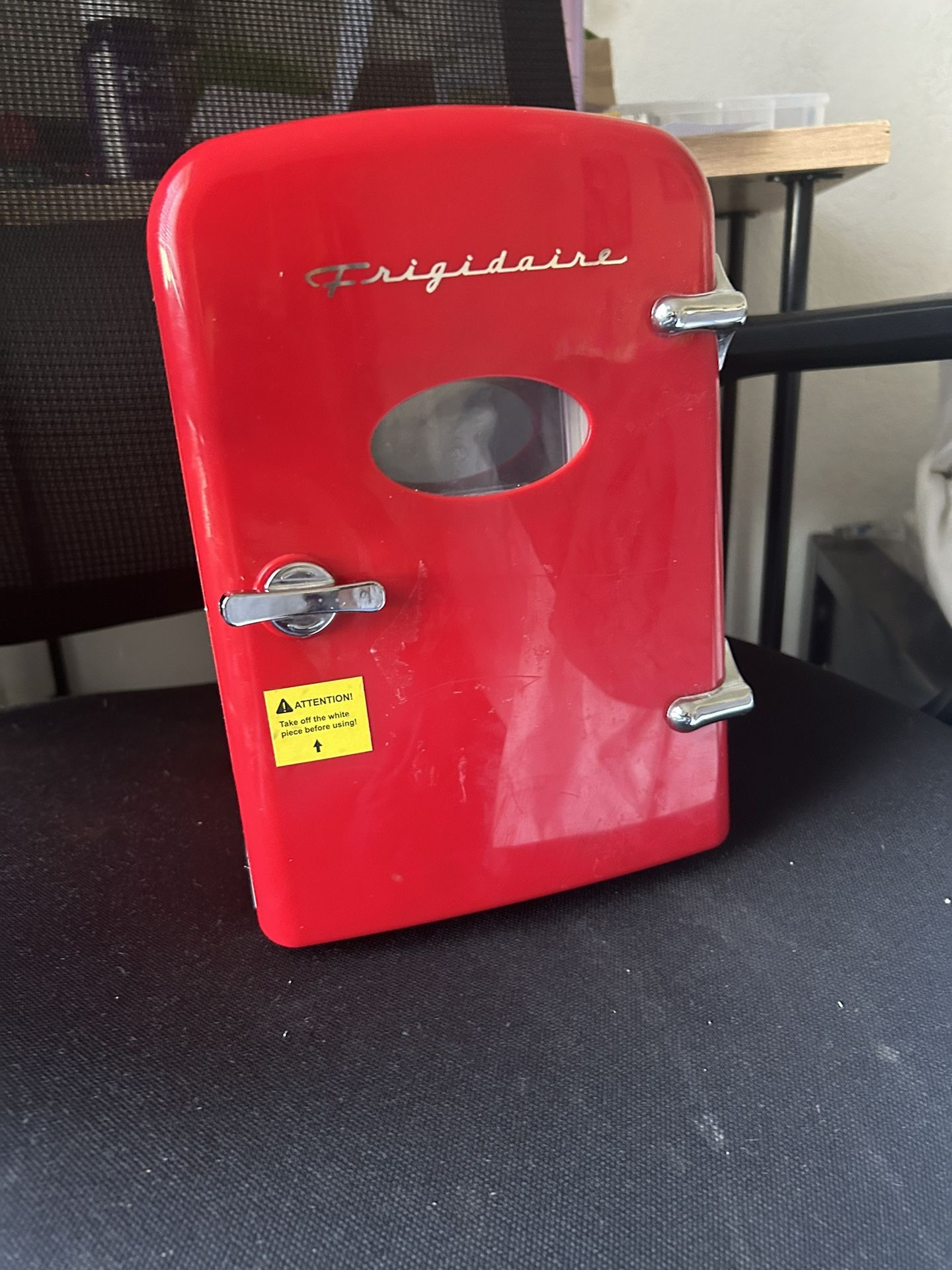 Portable Mini Fridge (red Cover)