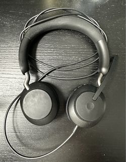Jabra Evolve 2 40 wired headphone with microphone