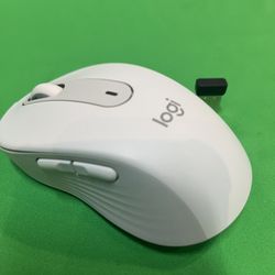 Logitech Logi M650 wireless mouse