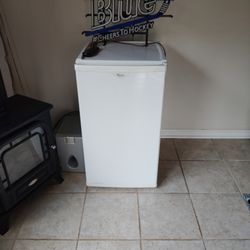 Whirlpool Refrigerator
