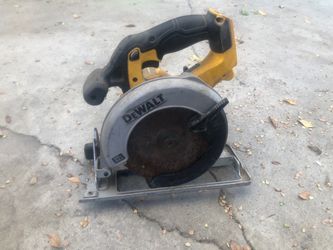 DeWalt 20V Max Cordless Circular Saw