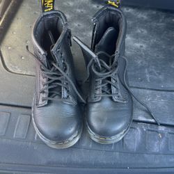 doc marten black boots kids 8